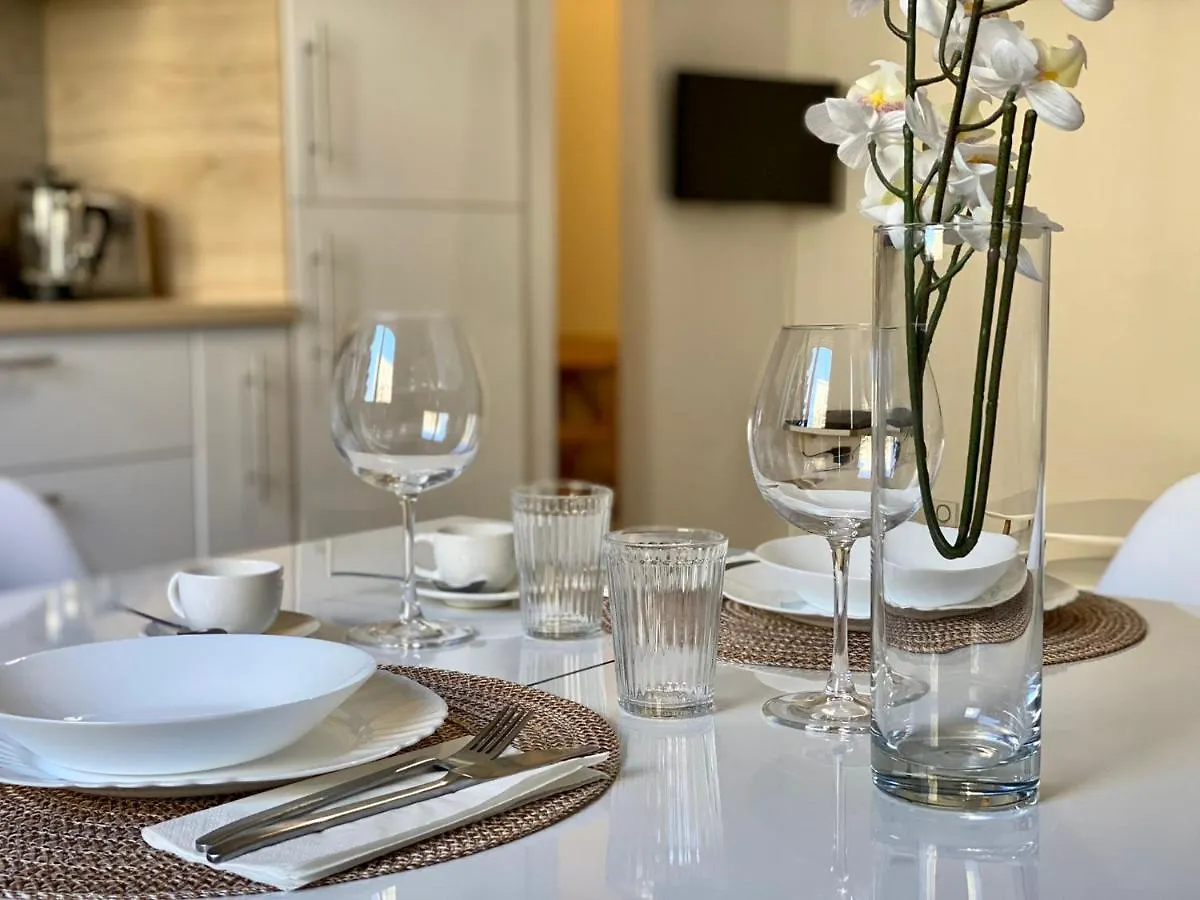 Vivapartments Milanosansiro 0*, Milan